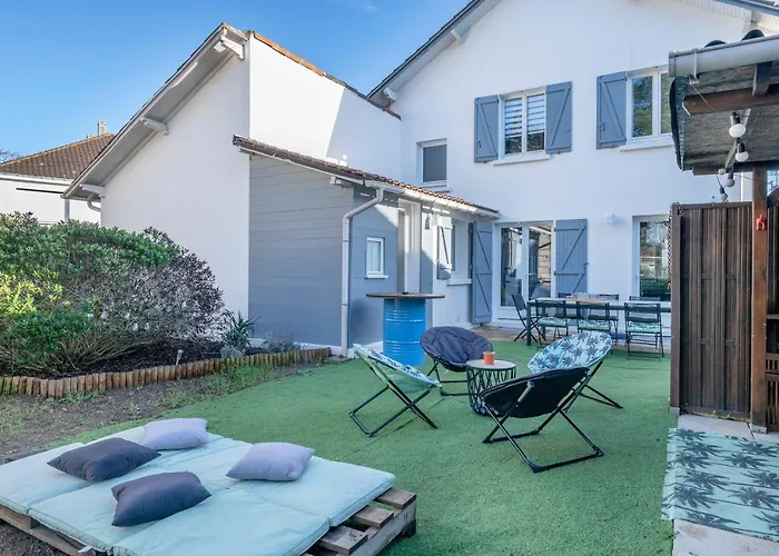 Belle Maison Pour 11 - Jardin - Detente