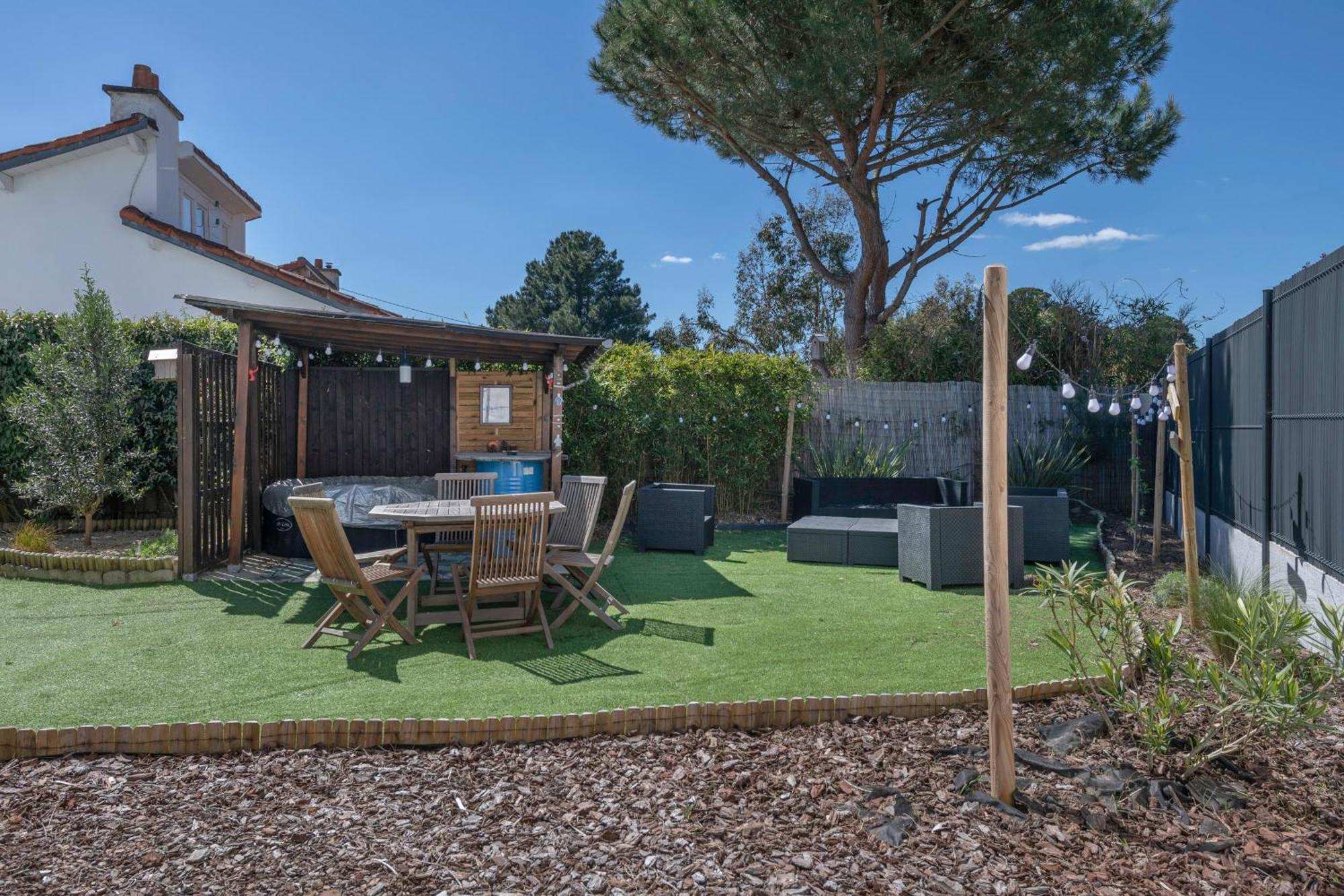 Belle Maison Pour 11 - Jardin - Detente *